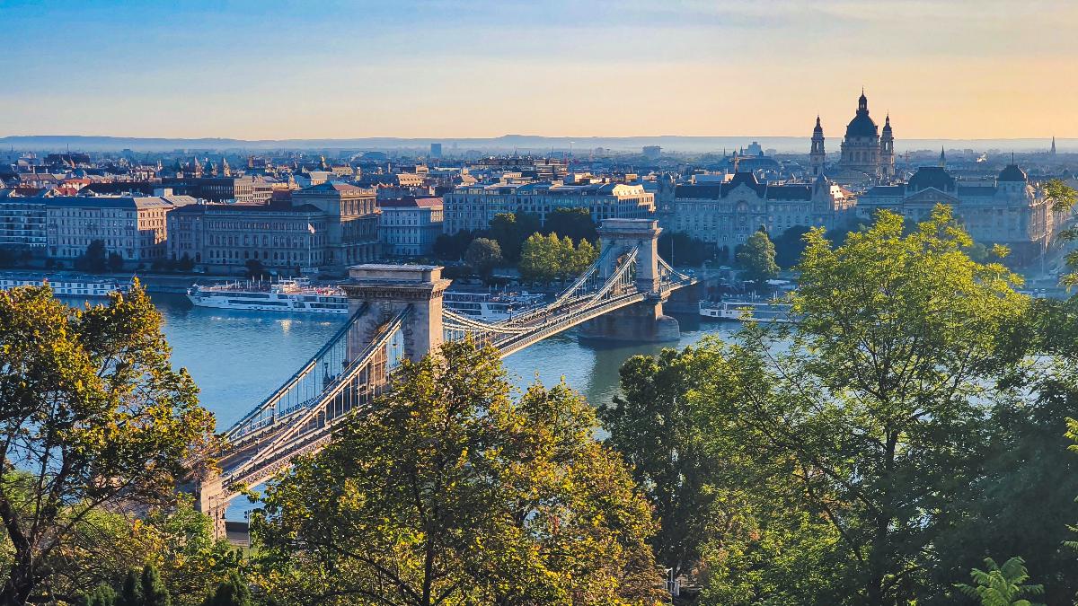 8 Perfect Guided Tours to Uncover Budapest's Rich History