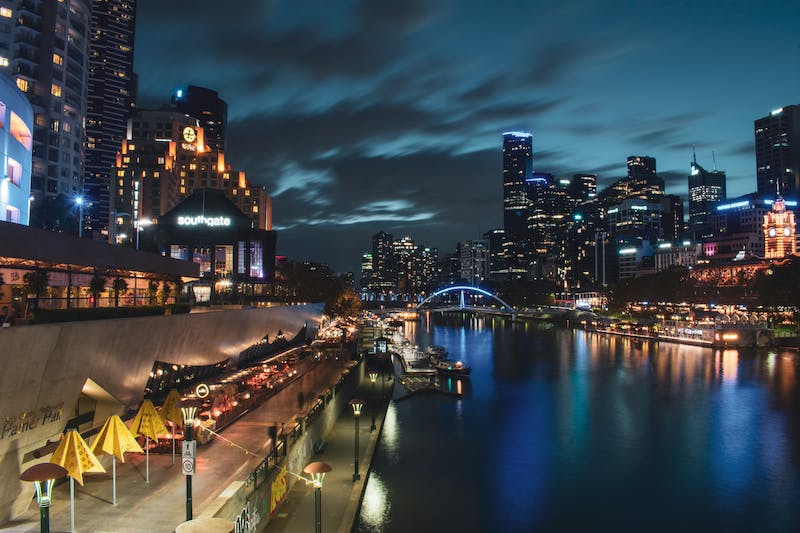 A Glimpse into Melbourne's Nightlife: Bars & Live Music