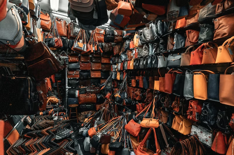 Your Guide to Shopping for Florentine Leather & Souvenirs