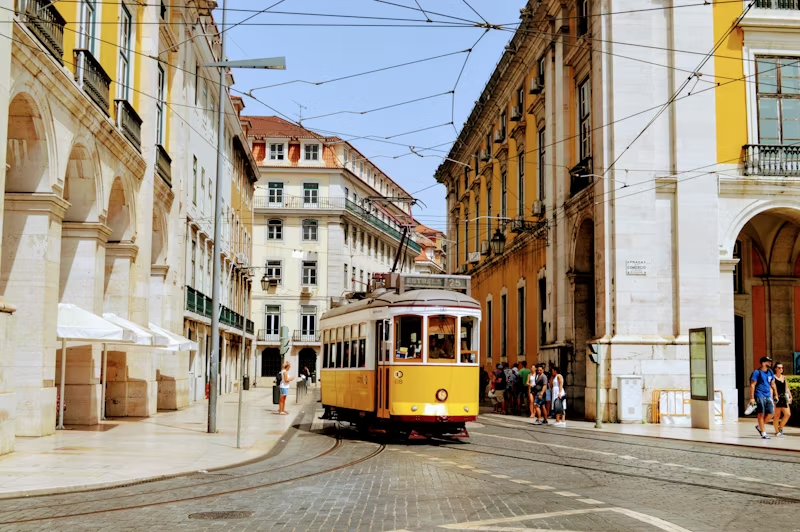 Lisbon Public Transport Complete Guide: Metro, Bus, Tram