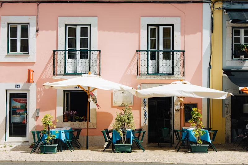 How to Get Cheap Accommodation in Lisbon?