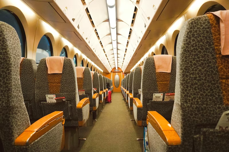 Shinkansen Tips: How to Travel From Osaka to Tokyo by Train