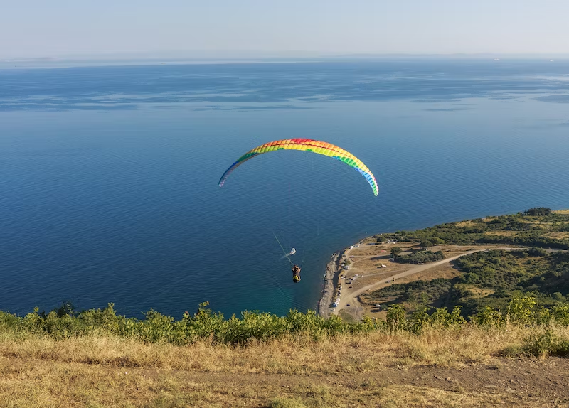 The Ultimate Guide to Go Paragliding in Annecy: Info + Price