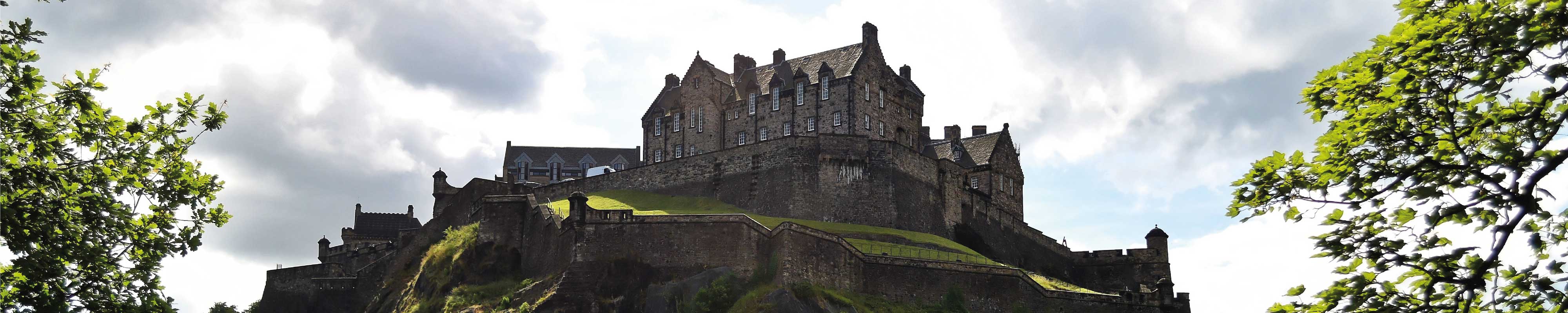 Luggage Storage | Edinburgh Castle in Edinburgh - Nannybag
