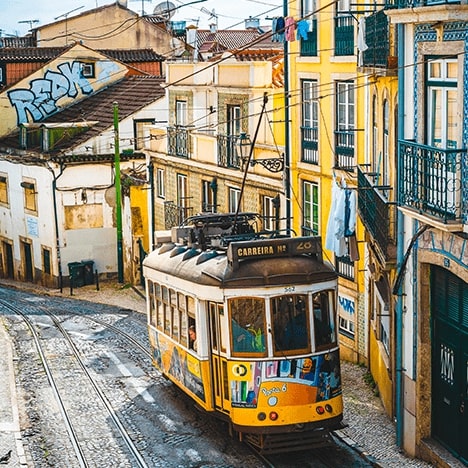 Consigna Equipaje | Rua do Alecrim en Lisboa - Nannybag