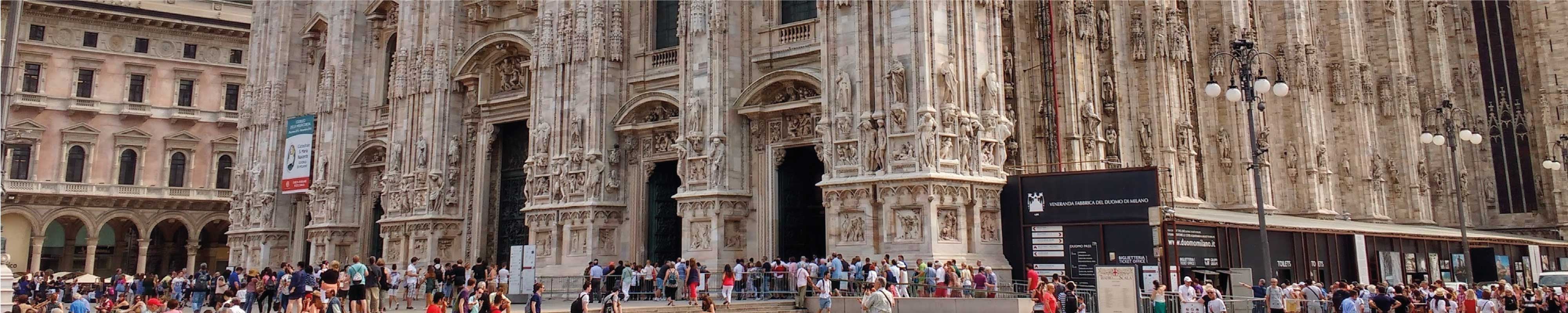Depósito de Bagagem | Catedral de Milan em Milão - Nannybag